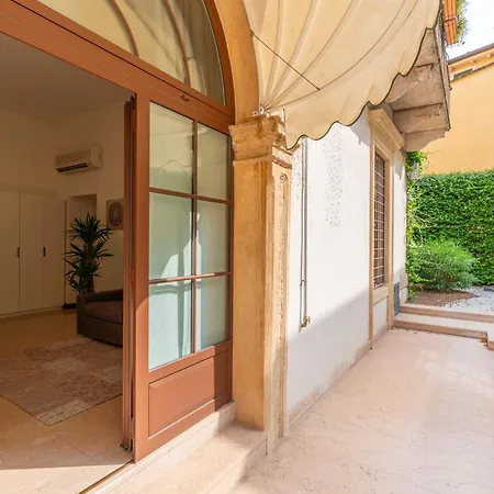 Apartment Domus - Palazzo Lugo Verona