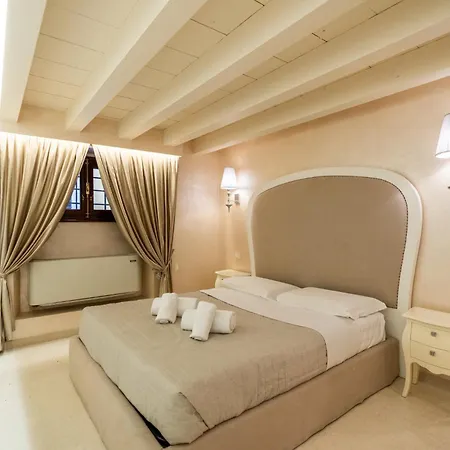 Domus - Palazzo Lugo *