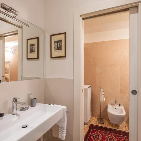 Domus - Palazzo Lugo Apartment *